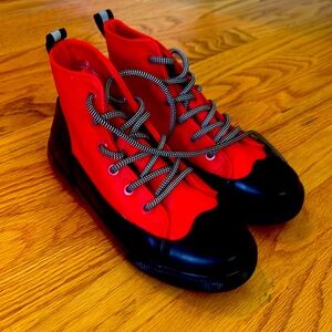 Hunter kids’ waterproof shoes size 2 never been worn